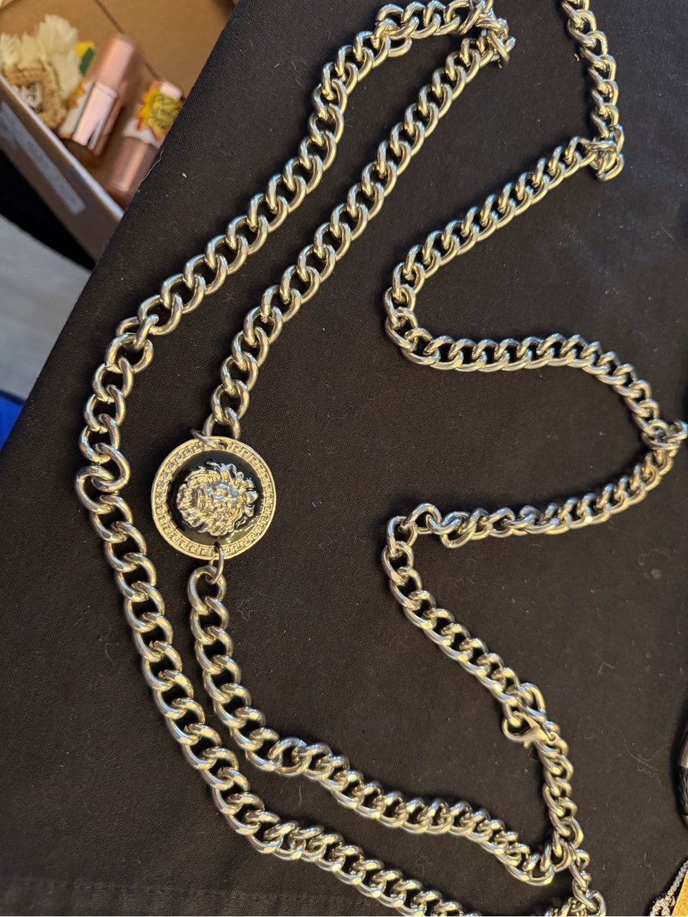 Silver-Tone Chain double Wray belt with Medallion - Picture 3 of 4